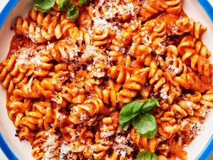 10 best recipes with ground beef, pasta and velveeta cheese.